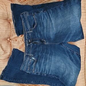 American Eagle women's size 16 short jeans